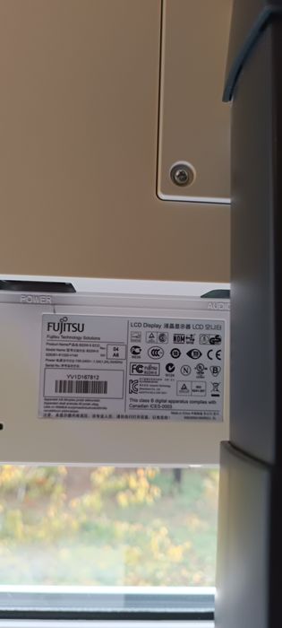 Монітор Fujitsu B22W-5 / 22" (1920x1200)

2 000 грн.