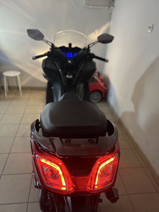 Maxi skuter Kymco New Downtown 125cm3 2018 rok na kat B