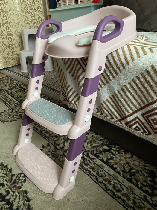 Сидіння для унітазу зі сходинками та ручками