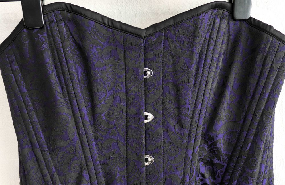 Вікторіанський корсет чорний фіолет готика стімпанк еротика size 30 L