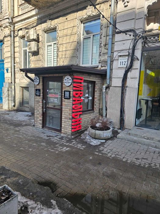 Оренда приміщення 140м2.Саксаганського вул. Фасад,окремий вхід. Кафе/паб Без % - Вид 2