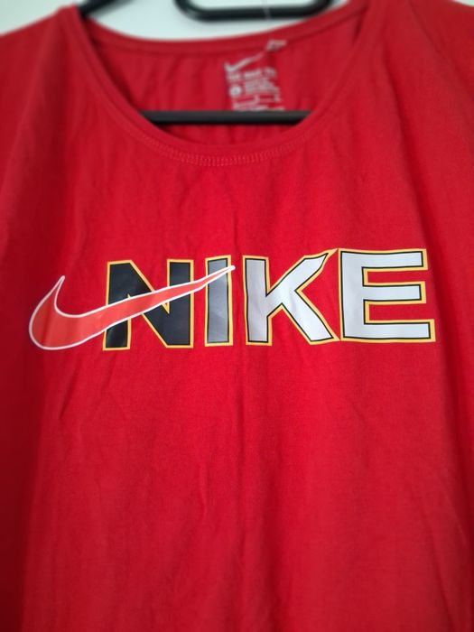Damski nowy T-shirt  czerwony