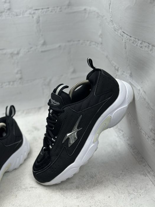 Жіночі чорні кросівки Reebok DMX 38p