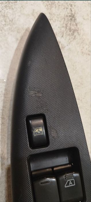 Nissan Note E11 блок кнопок стеклоподъемника