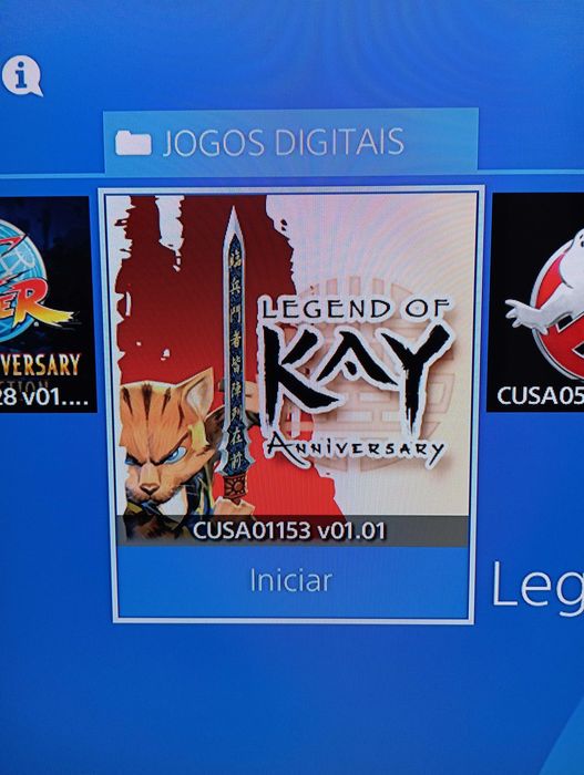 PS4 1TB PS VUE, + de 30 jogos, comando HORI, bolsa de arrumação e transporte