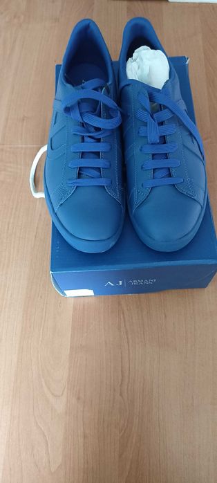 Nowe buty Armani Jeans. Tenisówki męskie. Rozmiar 44. Z 679 złotych