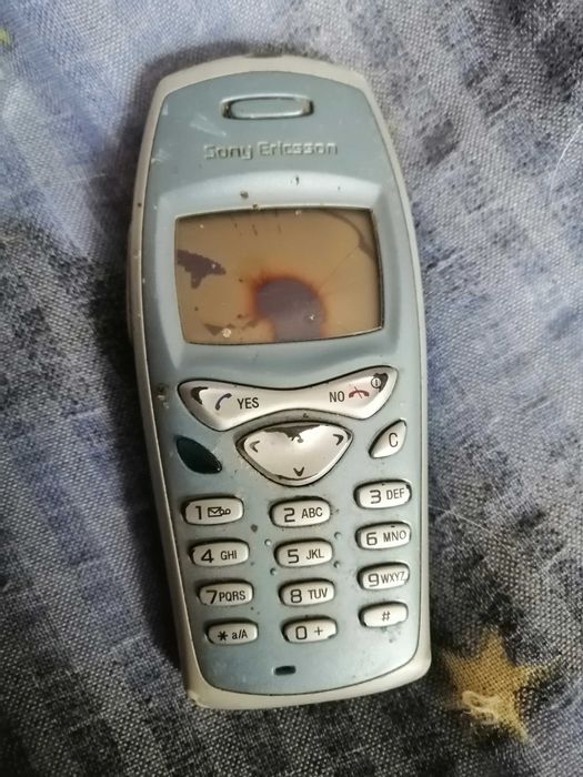 kolekcjonerski telefon sony ericsson