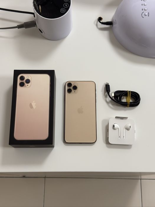 iPhone 11 Pro Max 256GB Gold | 100% Original (Sem Peças Trocadas) | Na Caixa Completo c/ Fones