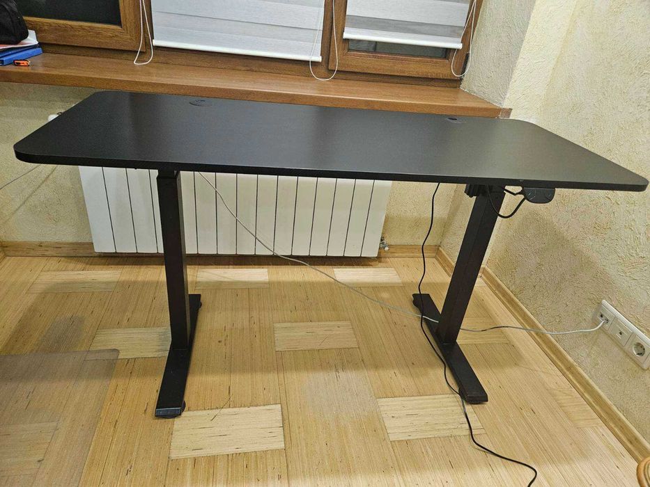 стіл письмовий с під"ємним механізмом