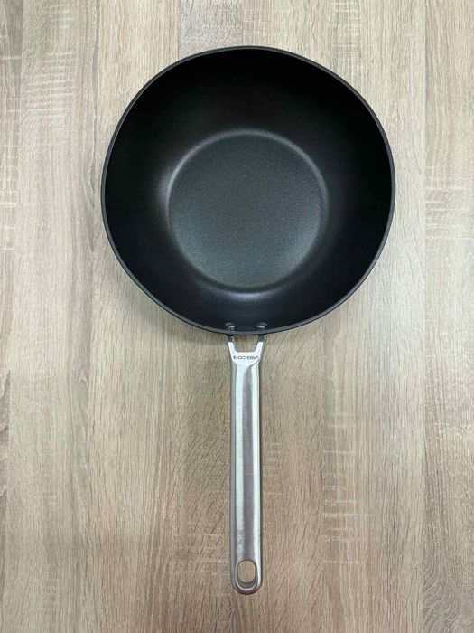 samoa wok z powłoką zapobiegającą przywieraniu