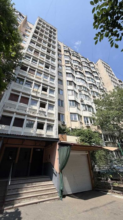 ПРОДАМ 3-кімнатну квартиру 70 м2 на Черемушках,  1-а станція Люстдорфської дороги