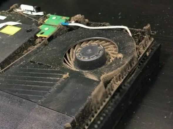 Ремонт та обслуговування Playstation 4 та ігрових геймпадів