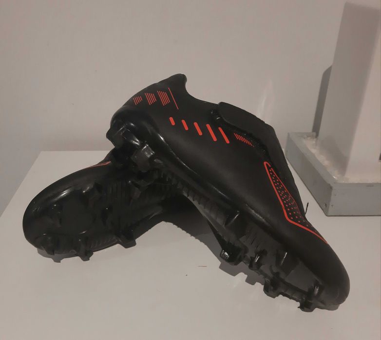 Buty pilkarskie lanki dziecięce Rezo. Rozmiar 29