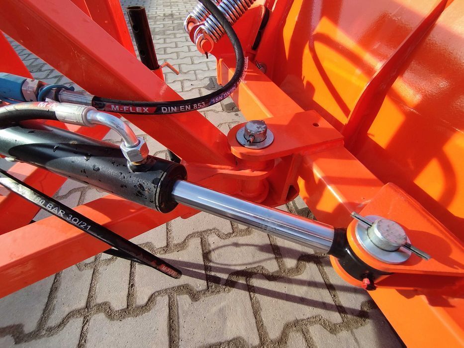 Pług prosty lekki do śniegu Metal-Technik spych śnieżny