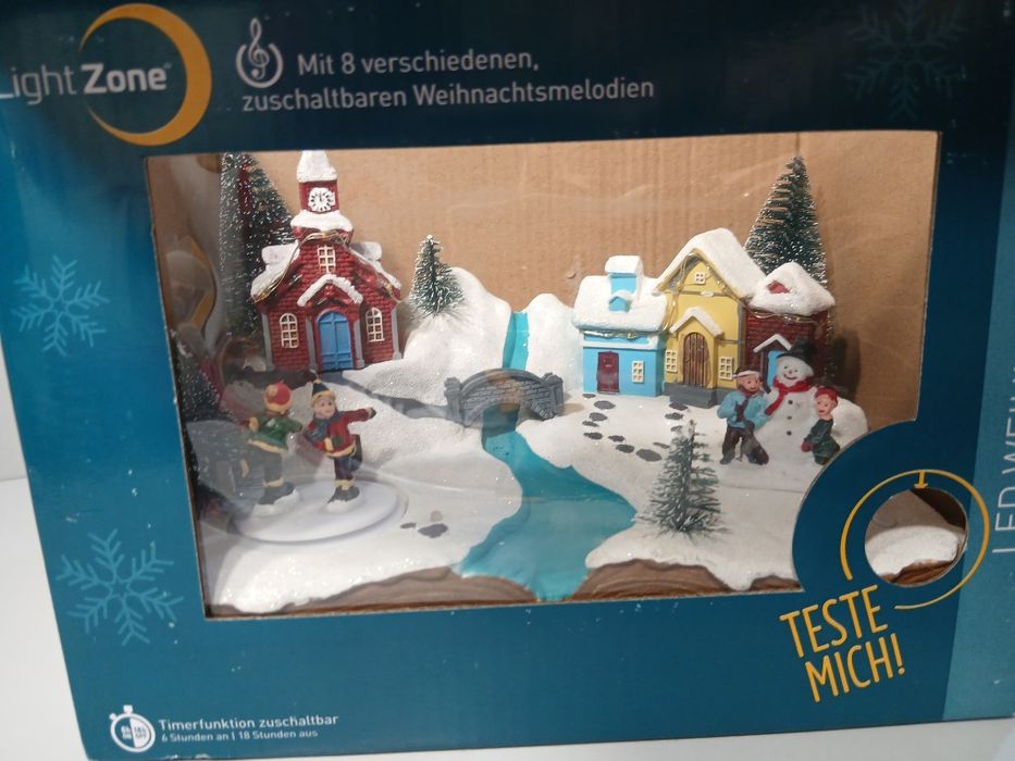 Новорічна інсталяція музична рухома новорічний декор санта потяг