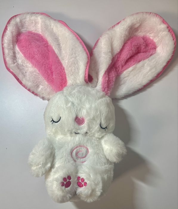 Дихаючий Зайчик в полуниці