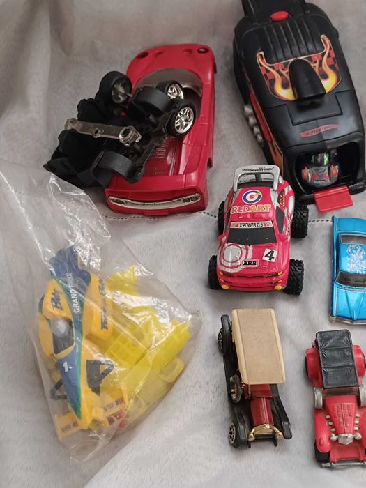 17 Carros de Coleção Antigos Hot Wheels e Tomica