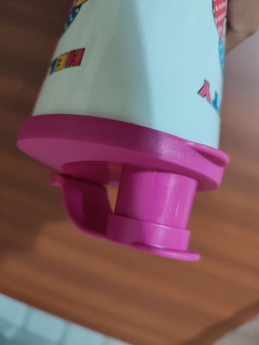 copo  hello Kitty Tupperware NOVO