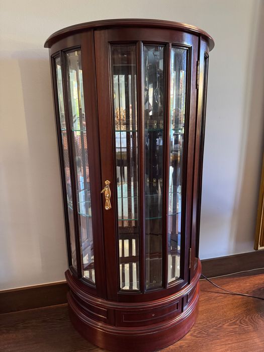 Vitrine madeira - como nova