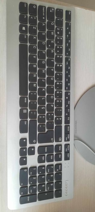 Computador lenovo com rato incluido