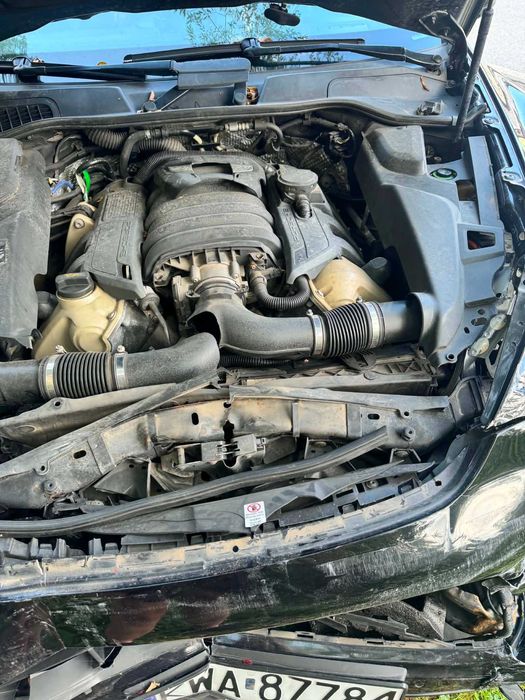 Sprzedam/zamienię Uszkodzony Porsche Cayenne S