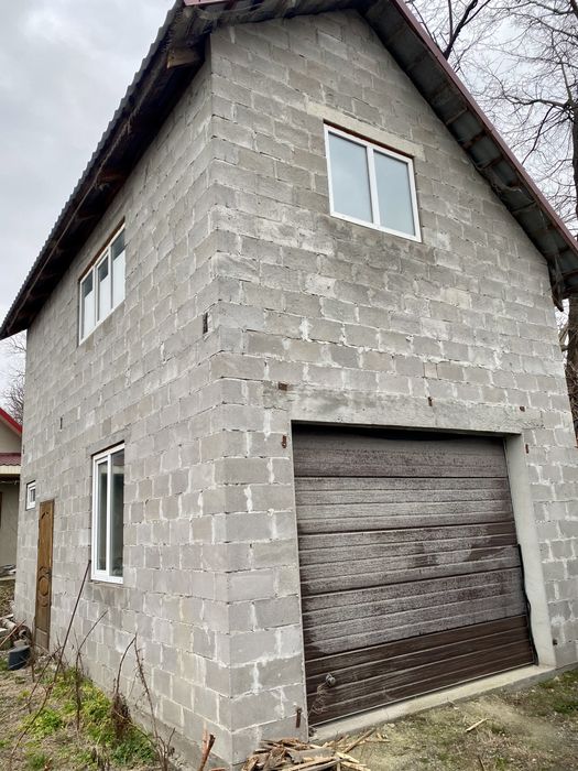 Продається двох поверховий будинок