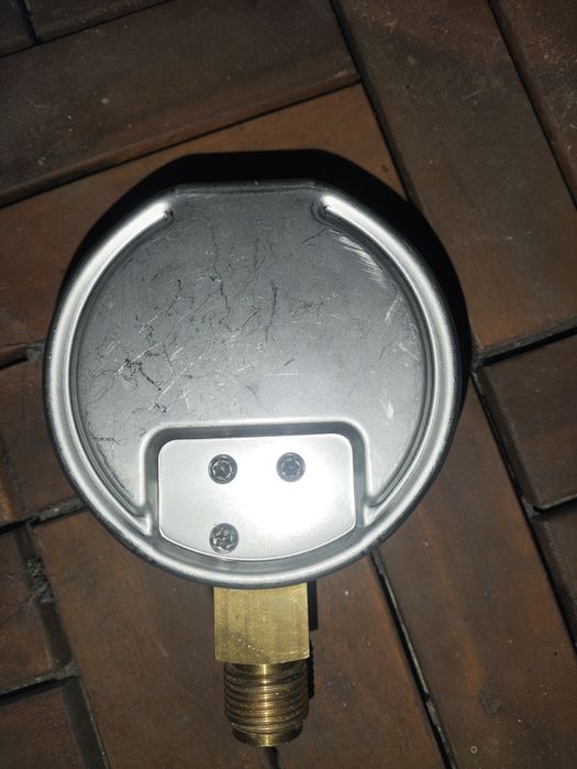 Sprzedam manometr Wika