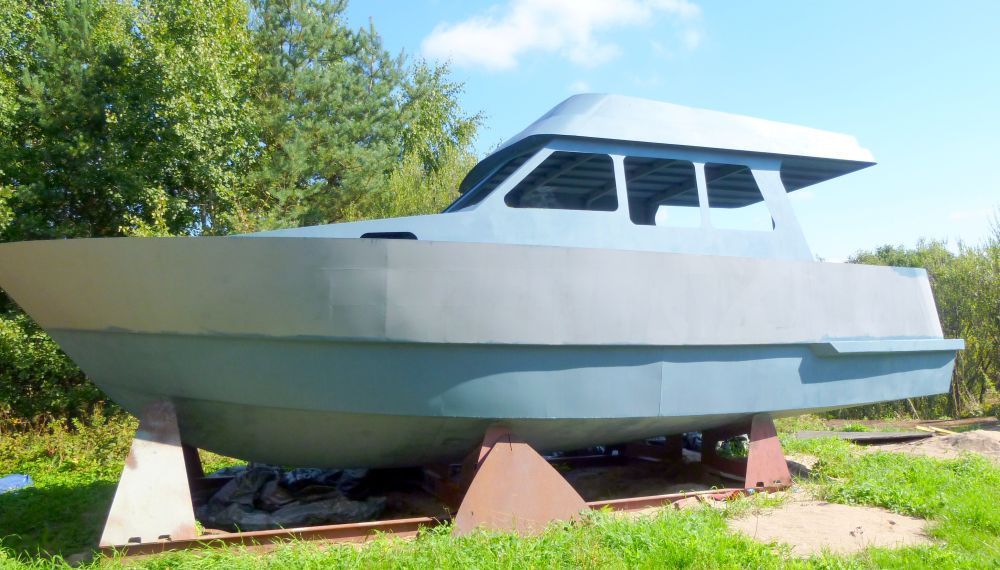 Jacht motorowy Kadłub EURO 1000 Projekt Bruce Roberts nowy wypornościś