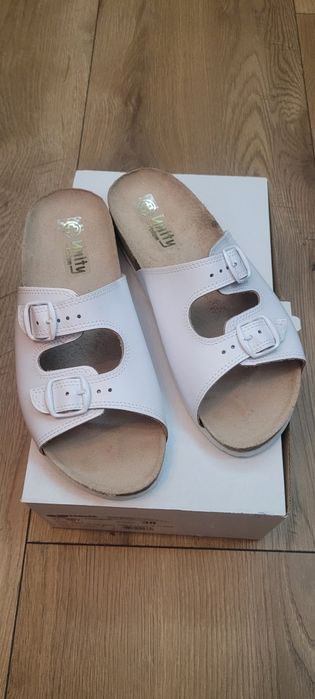 Buty klapki zawodowe