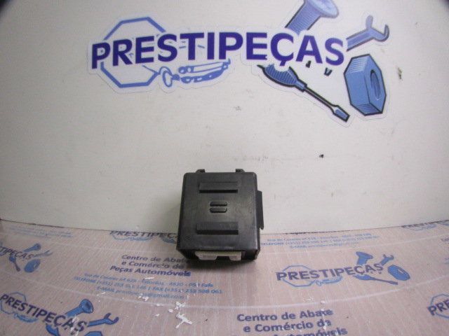Botão / interruptor electromecânico / relé NISSAN X-Trail (T30)