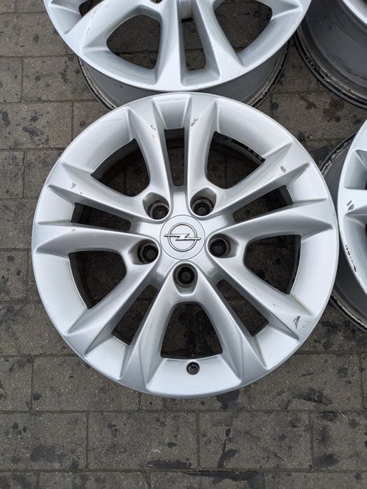 Felgi aluminiowe 5x110 ET40 16" OPEL