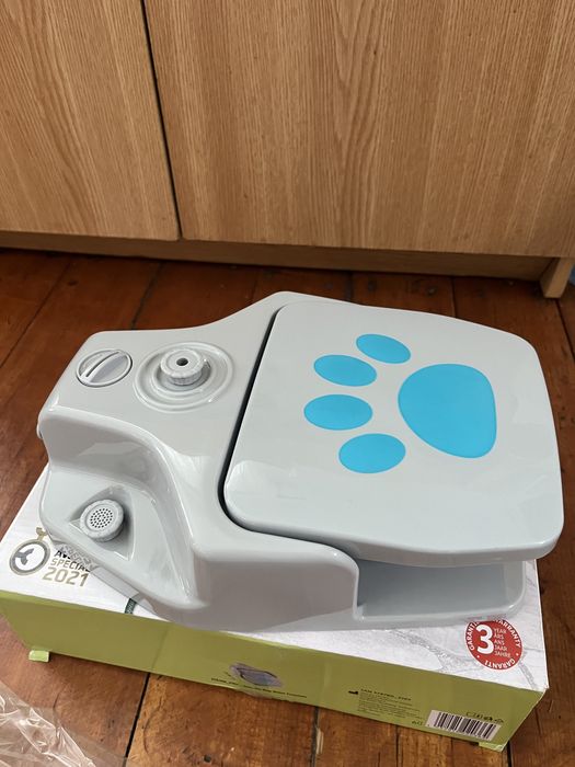 Автоматична поїлка для собак