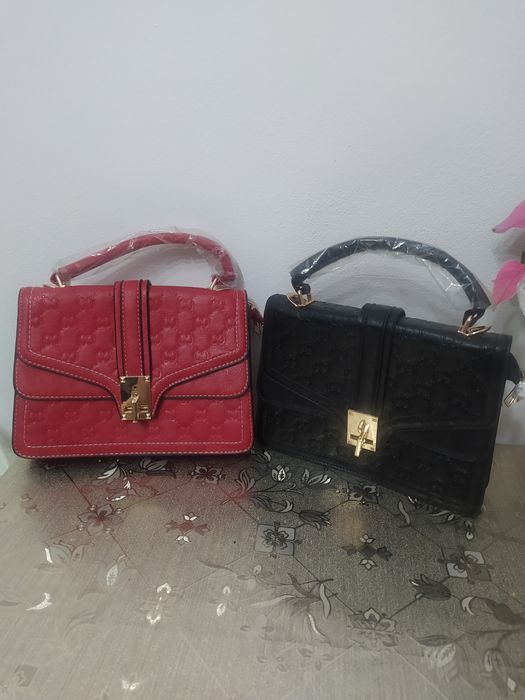 Śliczne Nowe torebki w 4 kolorach; czerwona, czarna, beż i Carmel