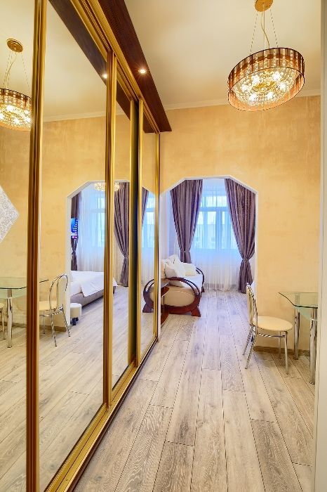 1к квартира подобово біля метро Університет