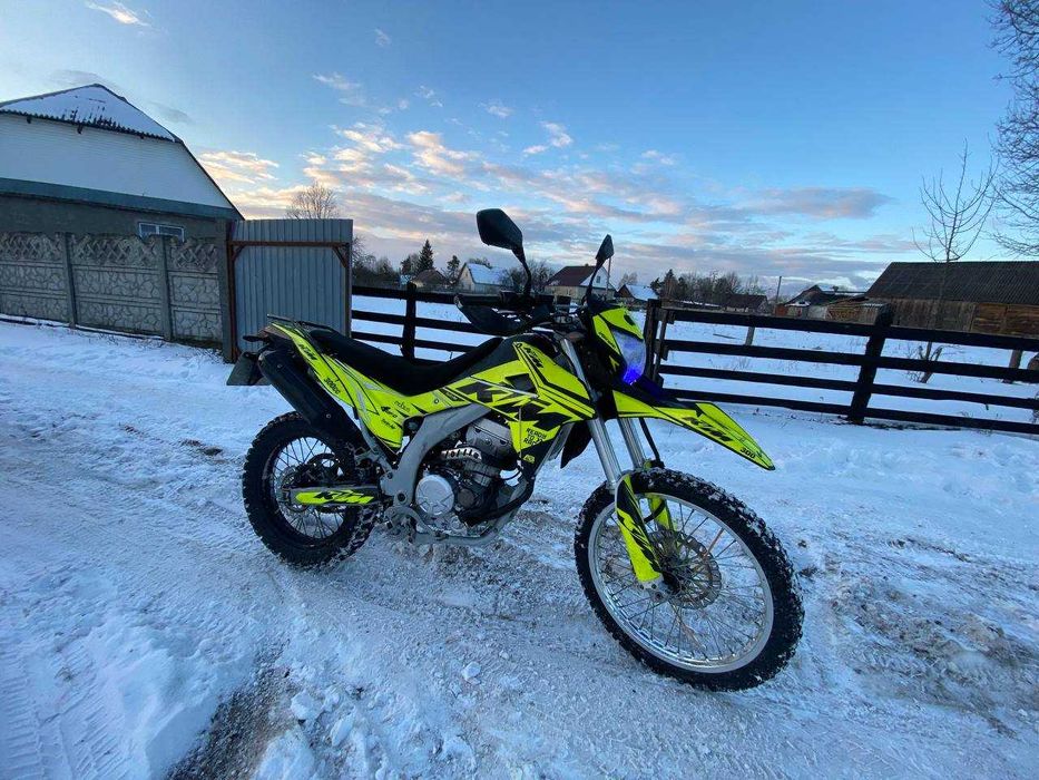 Продам мотоцикл лонкін 300