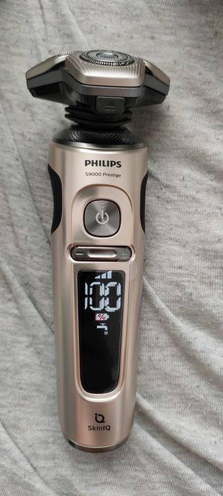 Golarka Philips S9000 Prestige SP9883/36