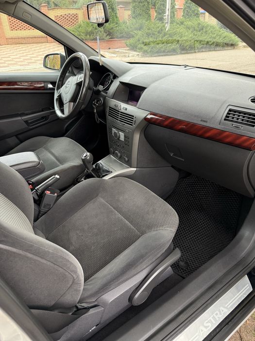 Opel astra h 2004