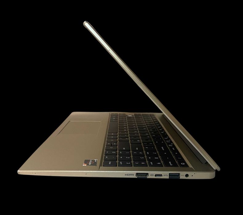 AVITA PURA 15.6 AMD Ryzen 5 3500U 8GB DDR4 256GB SSD Windows 11 Pro