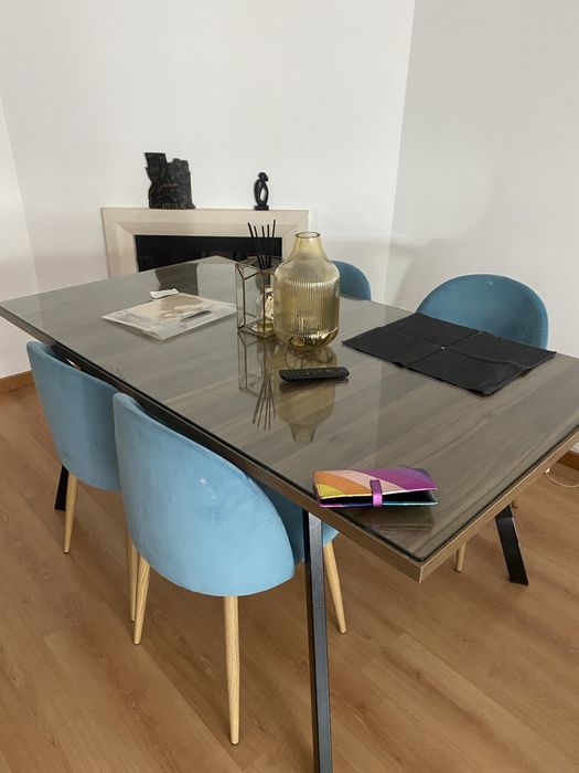 Cadeiras semi novas disponiveis