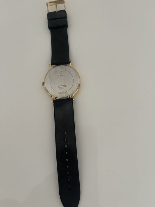 Relogio sem uso, novo Guess