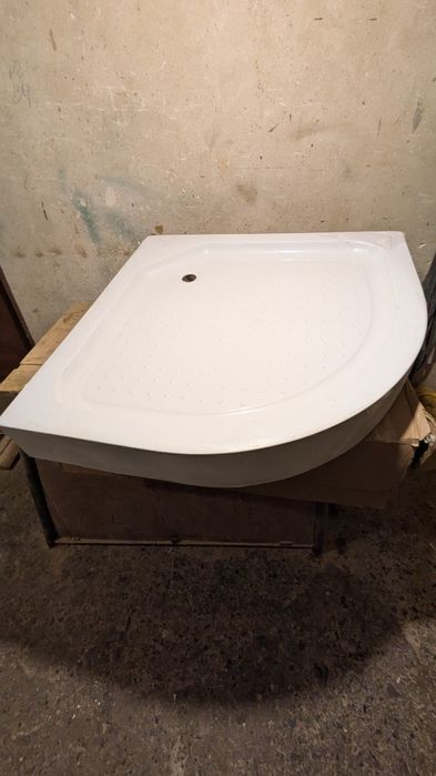 Brodzik nowy 90/90/13