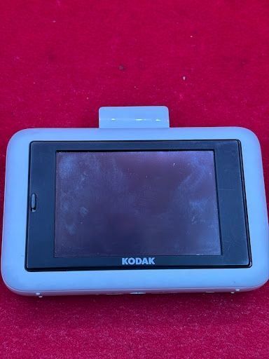 aparat kodak step touch biały bluetooth ekran lcd lampa błyskowa