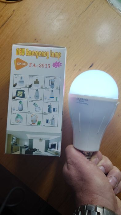 Лампа с аккумулятором 15v FA -3915