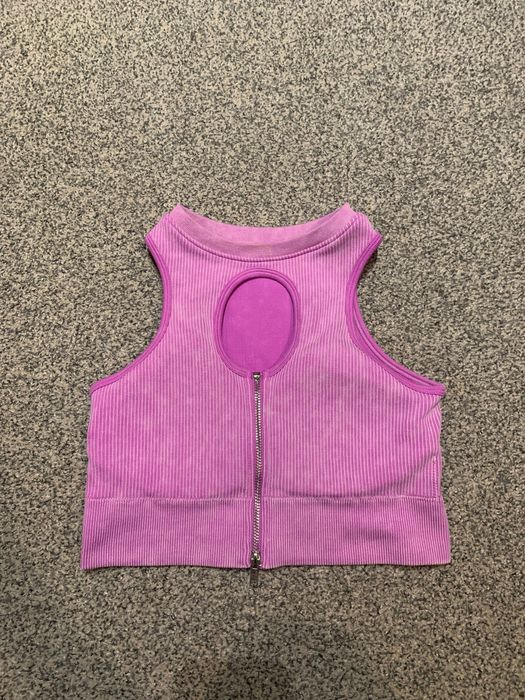 Рожевий спортивний топ