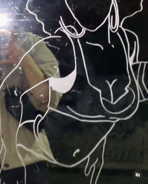 Arte Espelho Decorativo LED – Gravado à Mão Peça Única