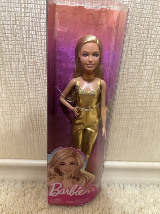 Нова лялька барбі