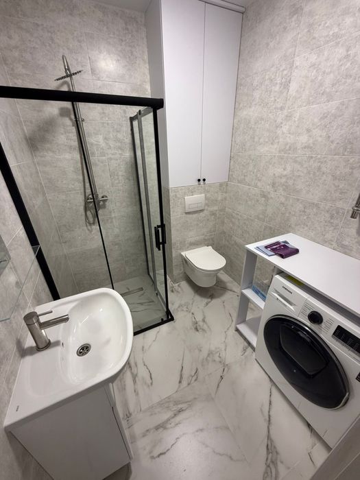 Продаж 1 квартири в новобудові зі всіма меблями і технікою