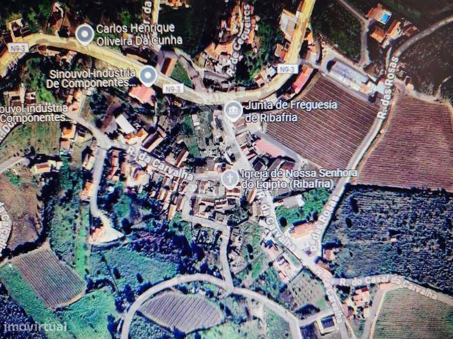 Terreno urbano para construção de moradia em Ribafria