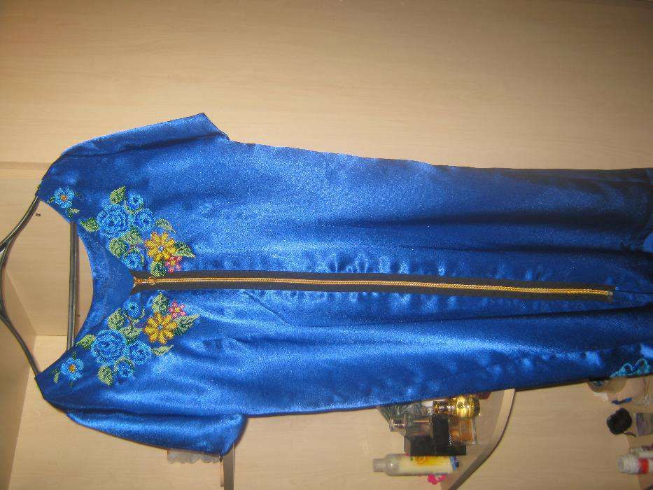 плаття вишите бісером