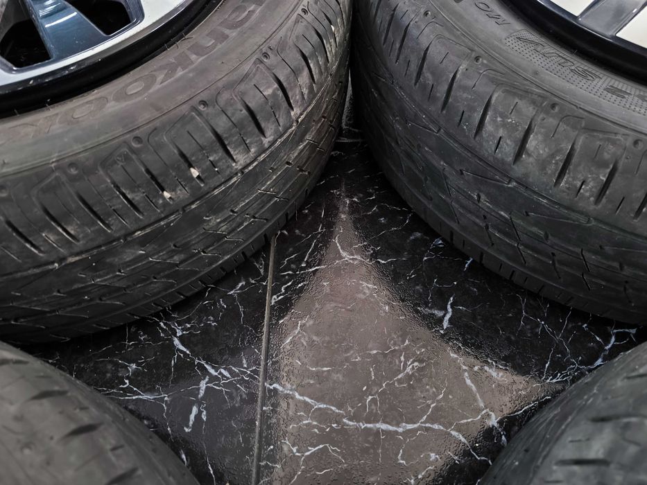 Jantes 18" Mercedes-Benz com pneus
